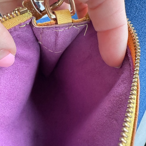 Louis Vuitton Epi Leather Pouchette - Picture 17 of 17